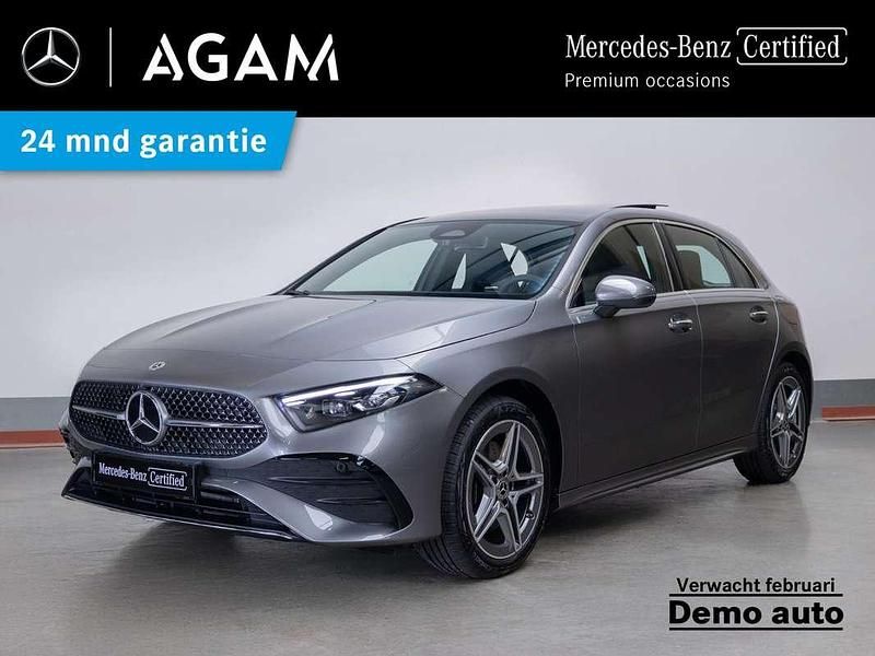 Grijs Gebruikt 2025 Mercedes A250 Business Hatchback | € 42.950 (Duur) - Afbeelding 1/4