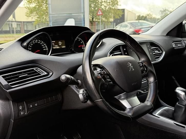 Occasion Peugeot 308 SW 112 PK (82 kW) 2016 Grijs Stationwagen