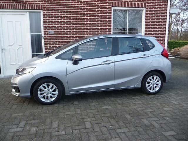 Occasion Honda Jazz Comfort 102 PK (75 kW) 2019 Grijs (metallic) Hatchback