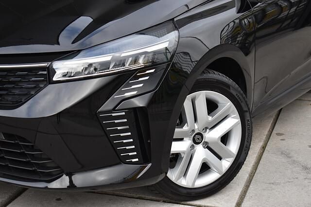 Occasion Renault Clio V Evolution 143 PK (105 kW) 2024 Noir étoilé gne Hatchback