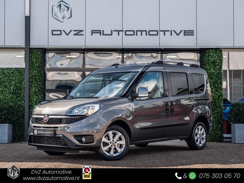 Grijs Gebruikt 2017 Fiat Doblò Lounge MPV | € 11.950 - Afbeelding 1/4