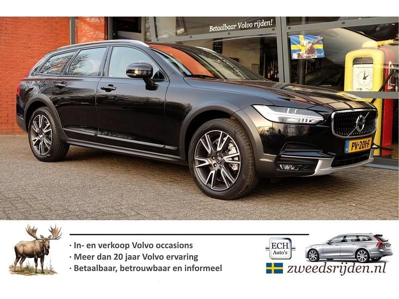 Occasion Volvo V90 CC Pro 236 PK (173 kW) 2017 Zwart (metallic) Stationwagen