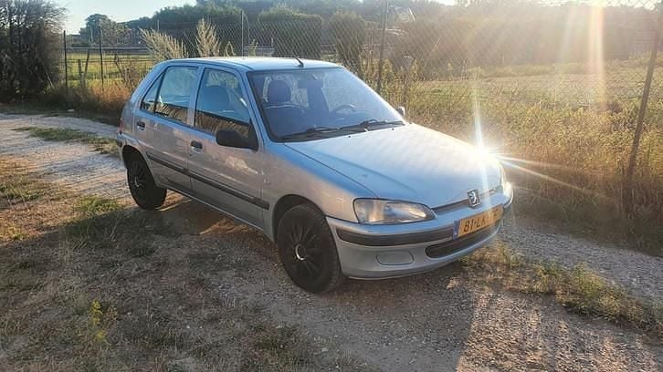 Gebruikt 2003 Peugeot 106 Hatchback | € 1.050 (Goede deal) - Afbeelding 1/4