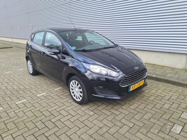 Zwart Gebruikt 2014 Ford Fiesta Hatchback | € 4.950 (Eerlijke prijs) - Afbeelding 1/4