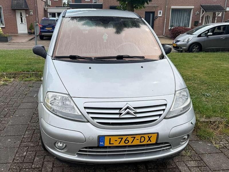 Zilver Gebruikt 2004 Citroën C3 Exclusive Hatchback | € 1.500 (Super prijs) - Afbeelding 1/4
