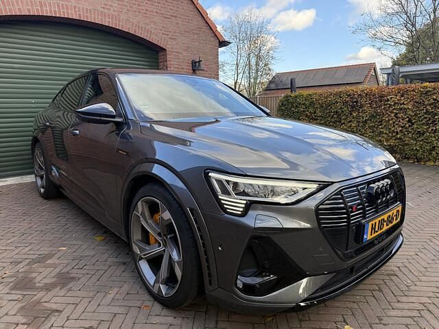 Occasion Audi e-tron Sportback S-Line 370 kW (504 PK) 2022 Grijs SUV