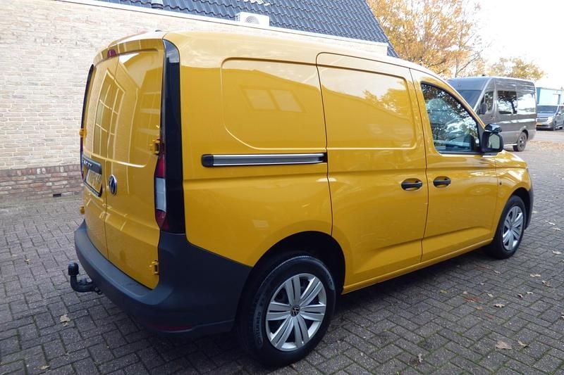 Occasion VW Caddy Trendline 2021 Geel MPV