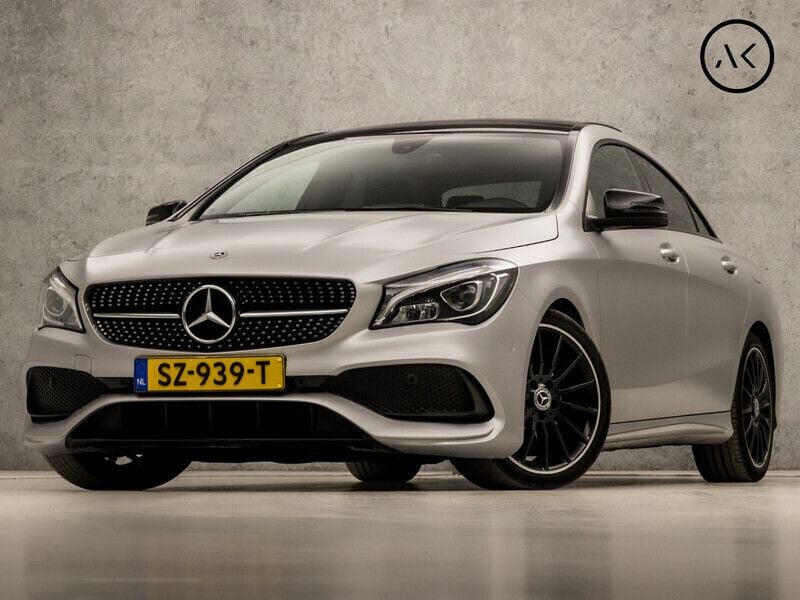 Grijs Gebruikt 2018 Mercedes CLA180 AMG Sedan | € 20.445 (Iets duurder) - Afbeelding 1/4