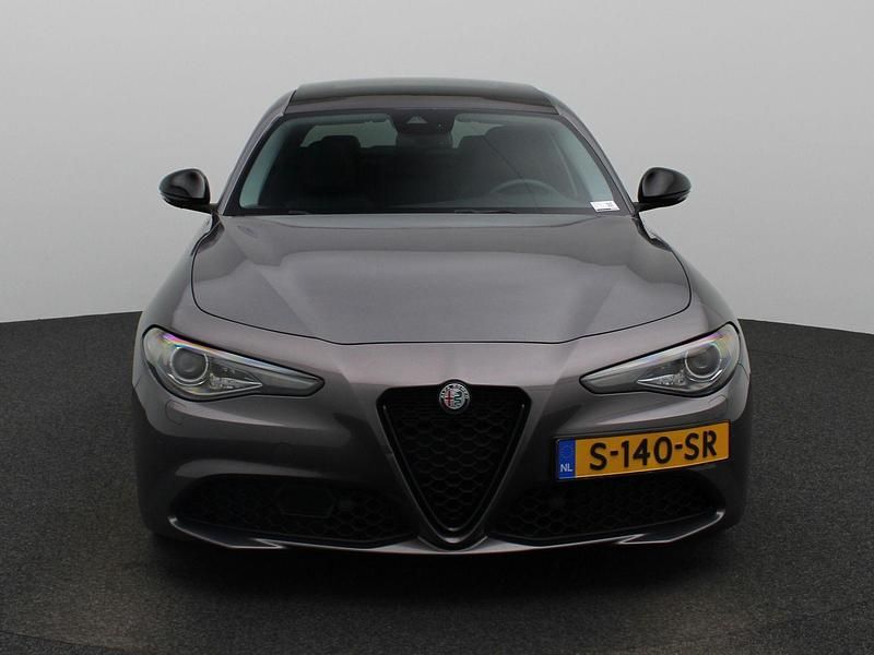 Occasion Alfa Romeo Giulia Tech Edition 2023 Grijs Sedan