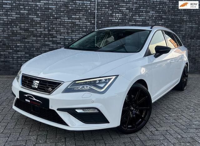 Wit Gebruikt 2018 Seat Leon ST FR Stationwagen | € 19.999 (Eerlijke prijs) - Afbeelding 1/4