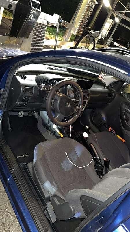 Blauw Gebruikt 2003 Opel Corsa Njoy Hatchback | € 1.300 (Eerlijke prijs) - Afbeelding 1/4