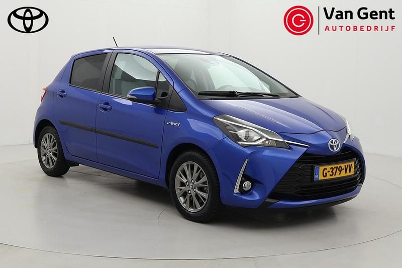 Occasion Toyota Yaris Hybrid 101 PK (74 kW) 2019 Blauw Hatchback