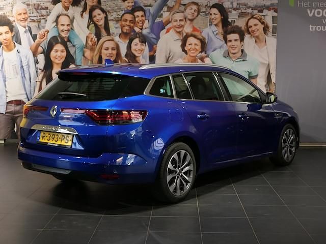 Occasion Renault Mégane GrandTour Techno 142 PK (104 kW) 2022 Blauw metallic Stationwagen