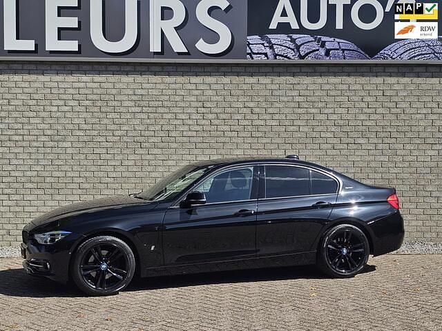 Occasion BMW 330 Executive 245 PK (180 kW) 2018 Zwart Sedan