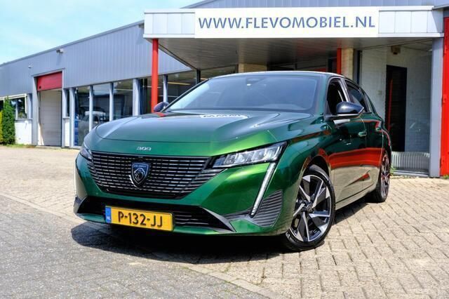 Groen Gebruikt 2022 Peugeot 308 Allure Hatchback | € 17.250 - Afbeelding 1/4