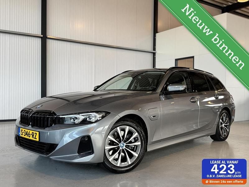 Grijs Gebruikt 2023 BMW 320 Stationwagen | € 31.950 (Goede deal) - Afbeelding 1/4