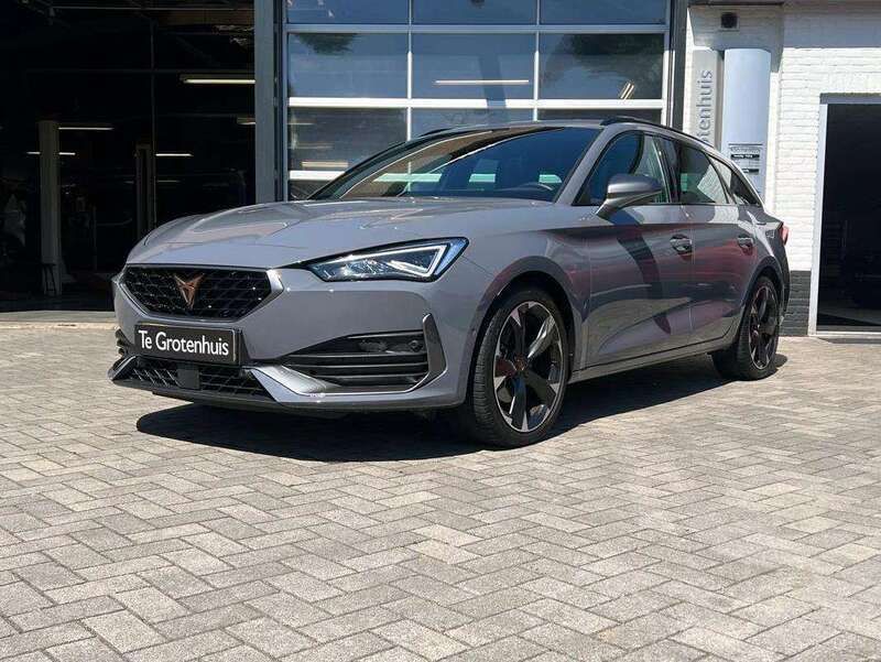 Grijs Gebruikt 2024 Cupra Leon Stationwagen | € 32.745 (Eerlijke prijs) - Afbeelding 1/4