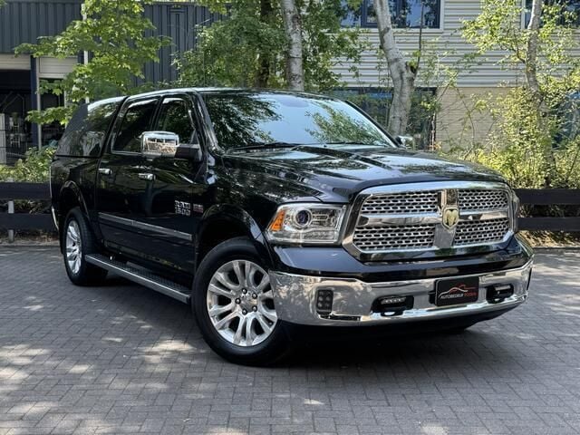 Zwart Gebruikt 2018 Dodge Ram Pickup | € 36.450 (Eerlijke prijs) - Afbeelding 1/4