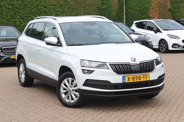 Wit Gebruikt 2022 Skoda Karoq Business Line SUV | € 21.999 (Super prijs) - Afbeelding 1/4