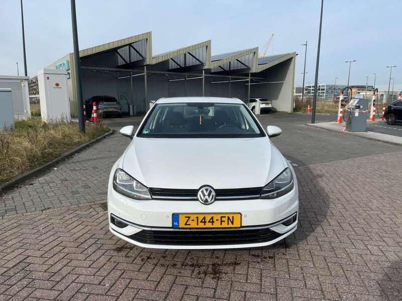 Wit Gebruikt 2019 VW Golf VII Hatchback | € 10.350 (Goede deal) - Afbeelding 1/4