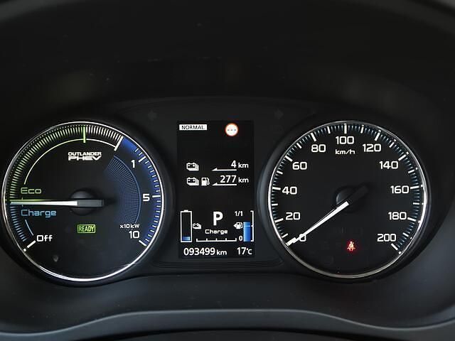 Occasion Mitsubishi Outlander Intense 135 PK (99 kW) 2020 Rood SUV