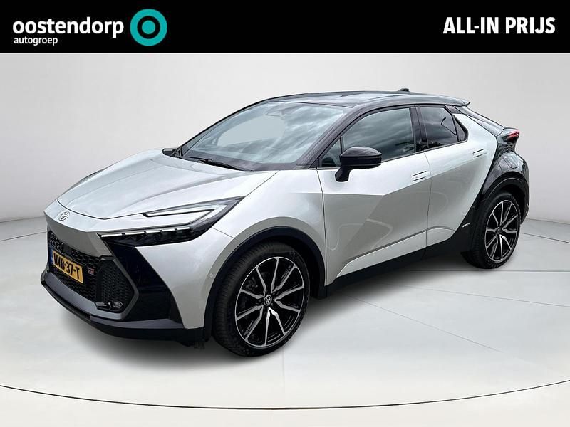 Grijs Gebruikt 2023 Toyota C-HR Edition SUV | € 39.945 (Iets duurder) - Afbeelding 1/4