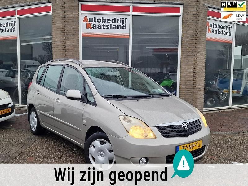Grijs Occasion 2004 Toyota Corolla Verso Sol MPV | € 2.498 (Eerlijke prijs) - Afbeelding 1/4