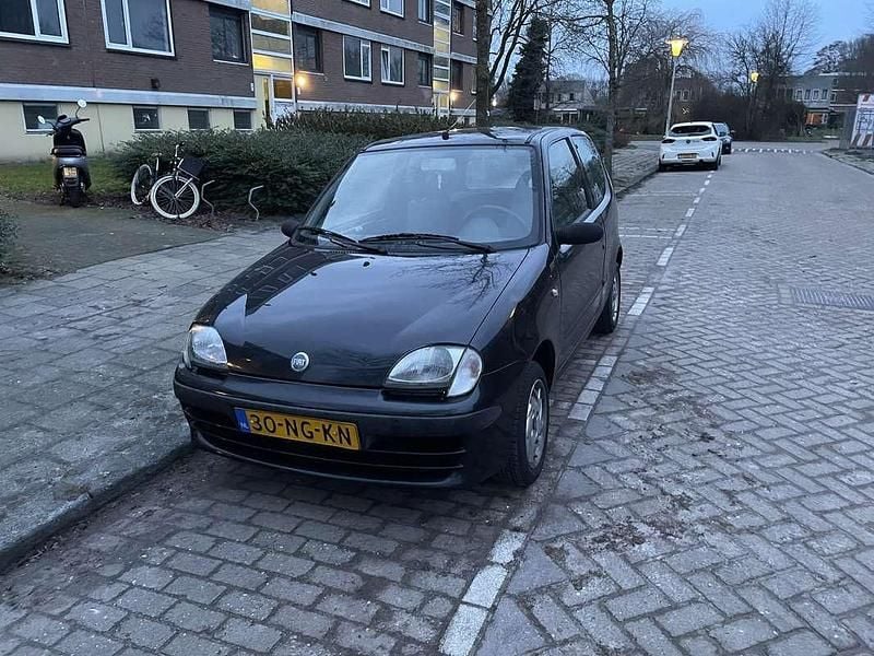 Occasion Fiat Seicento 54 PK (39 kW) 2003 Zwart Hatchback