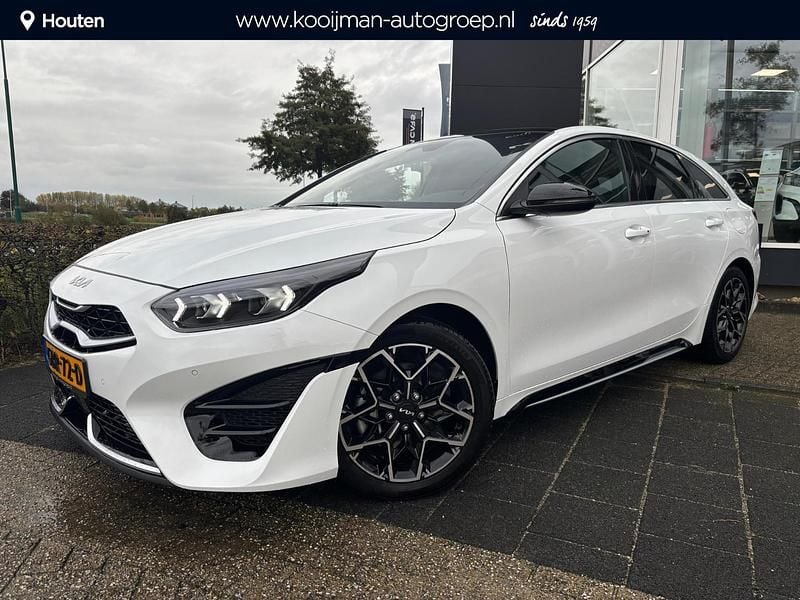 Occasion Kia ProCeed GT-Line 140 PK (102 kW) 2024 Deluxe white m Hatchback