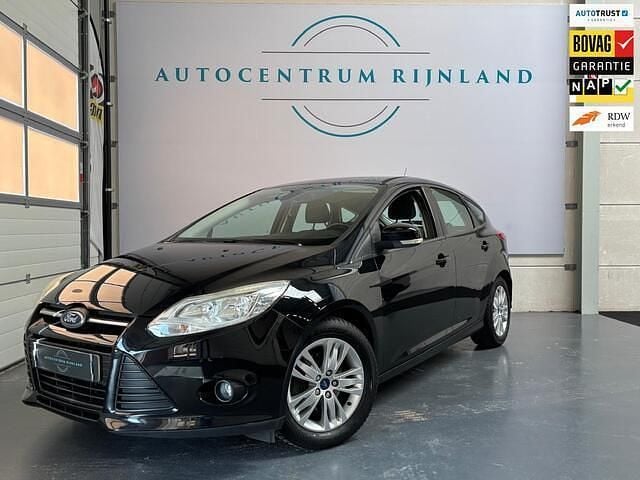 Zwart Gebruikt 2014 Ford Focus Titanium Hatchback | € 8.449 (Goede deal) - Afbeelding 1/4