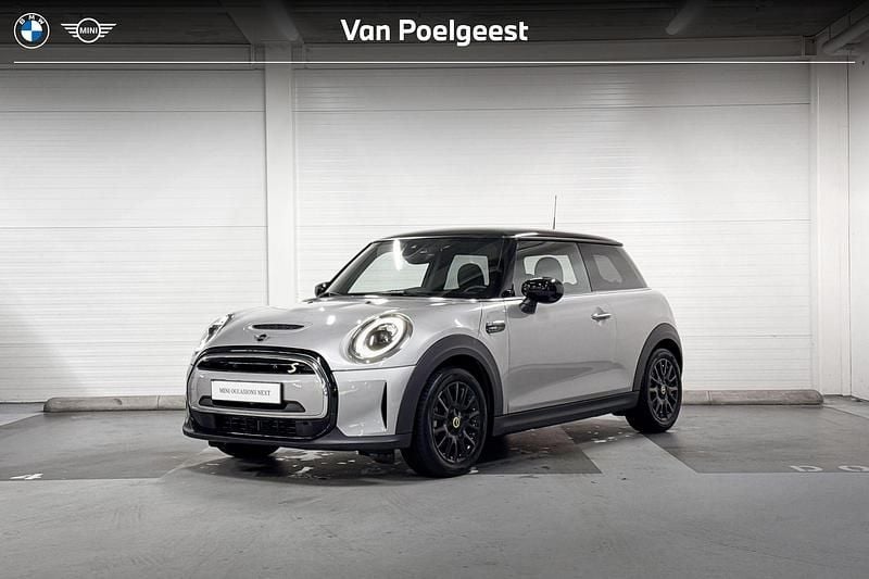 Melting silver iii Gebruikt 2023 Mini Cooper Classic Hatchback | € 22.900 (Goede deal) - Afbeelding 1/4