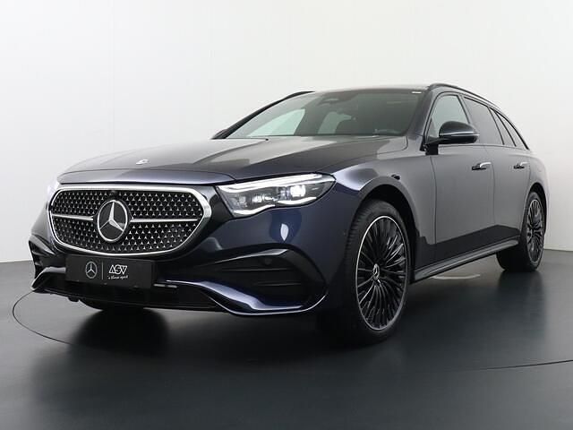 Nieuw Mercedes E300 Sport Edition 313 PK (230 kW) 2025 Blauw, metallic lak Stationwagen