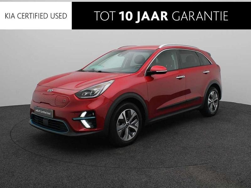 Rood, metallic lak Gebruikt 2020 Kia e-Niro 3 SUV | € 22.940 (Eerlijke prijs) - Afbeelding 1/4