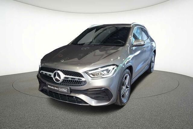 Grijs Gebruikt 2020 Mercedes GLA180 AMG line SUV | € 32.500 - Afbeelding 1/4