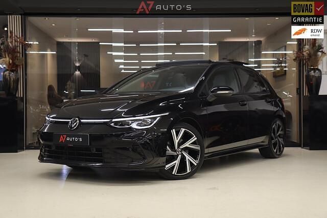 Occasion VW Golf VIII R-line 150 PK (110 kW) 2020 Zwart Hatchback