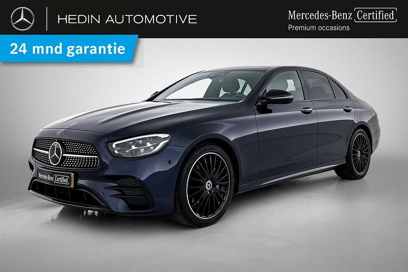 Blauw Gebruikt 2023 Mercedes E200 AMG line Sedan | € 54.900 (Eerlijke prijs) - Afbeelding 1/4