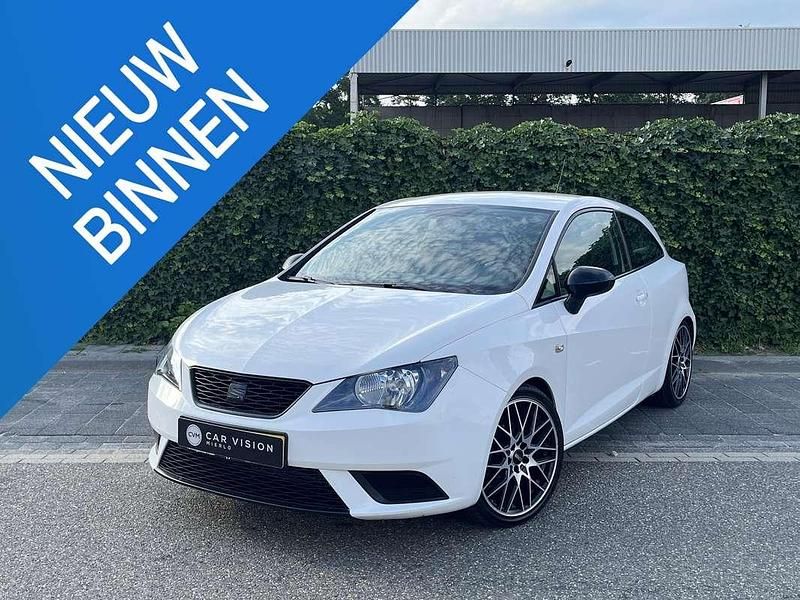 Wit Gebruikt 2014 Seat Ibiza SC Sport Hatchback | € 6.150 (Duur) - Afbeelding 1/4