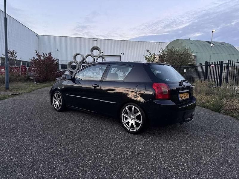 Zwart Gebruikt 2002 Toyota Corolla Sport Hatchback | € 3.250 (Eerlijke prijs) - Afbeelding 1/4