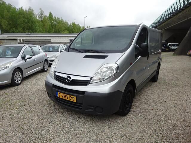 Grijs Gebruikt 2010 Opel Vivaro Van | € 3.995 (Goede deal) - Afbeelding 1/4