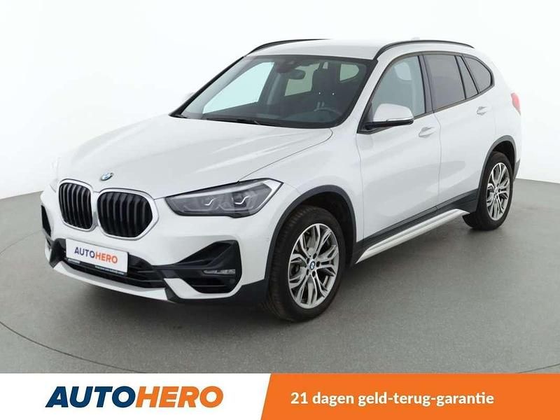 Wit Gebruikt 2022 BMW X1 Sport Line SUV | € 30.049 (Super prijs) - Afbeelding 1/3