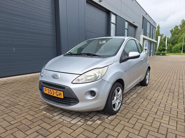 Grijs Gebruikt 2009 Ford Ka Trend Hatchback | € 1.499 (Goede deal) - Afbeelding 1/4