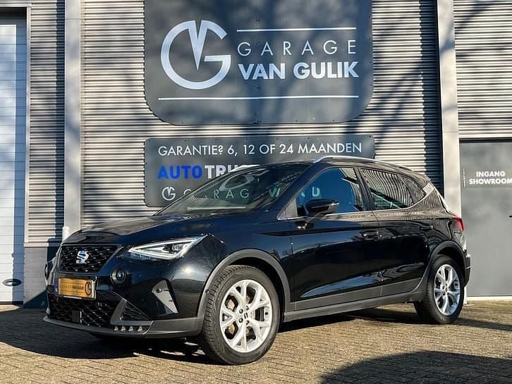 Zwart, metallic lak Gebruikt 2021 Seat Arona FR-Line SUV | € 16.995 (Iets duurder) - Afbeelding 1/4
