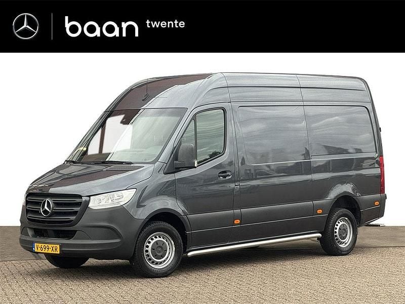 Grijs Gebruikt 2019 Mercedes Sprinter Van | € 42.950 - Afbeelding 1/4