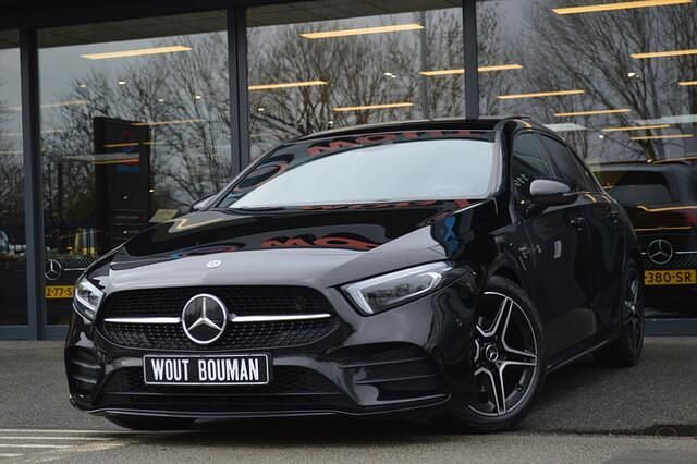 Occasion Mercedes A200 AMG 163 PK (119 kW) 2022 Zwart Hatchback
