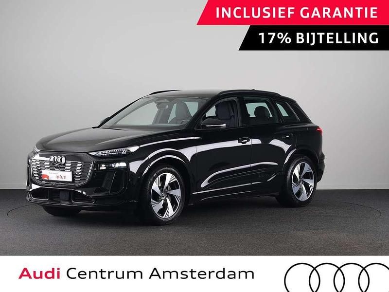 Zwart Occasion 2025 Audi Q6 e-tron Performance SUV | € 64.449 (Iets duurder) - Afbeelding 1/3