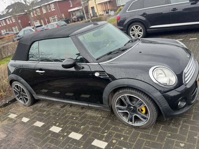 Zwart Gebruikt 2010 Mini Cooper Cabriolet Chili Cabriolet | € 5.950 (Iets duurder) - Afbeelding 1/4