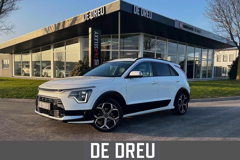 Wit (metallic) Occasion 2024 Kia Niro SUV | € 29.995 (Eerlijke prijs) - Afbeelding 1/4