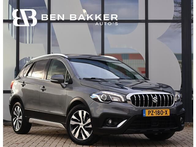 Grijs (metallic) Gebruikt 2017 Suzuki SX4 S-Cross SUV | € 13.900 - Afbeelding 1/4