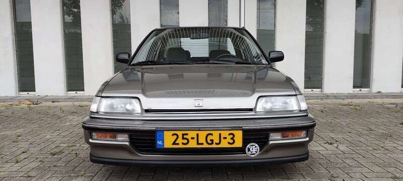 Grijs Gebruikt 1990 Honda Civic Sedan | € 9.999 - Afbeelding 1/4