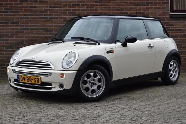 Wit Gebruikt 2005 Mini Cooper Pepper Hatchback | € 2.949 (Eerlijke prijs) - Afbeelding 1/4